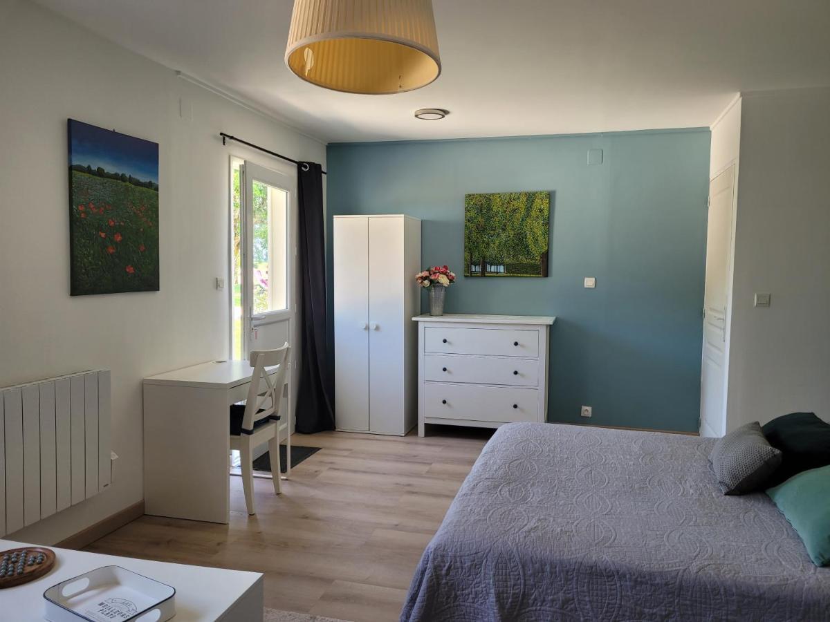 L'Atelier 7 Bed & Breakfast Saintes Bagian luar foto
