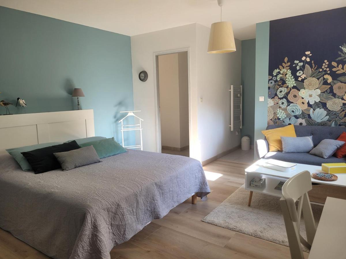 L'Atelier 7 Bed & Breakfast Saintes Bagian luar foto